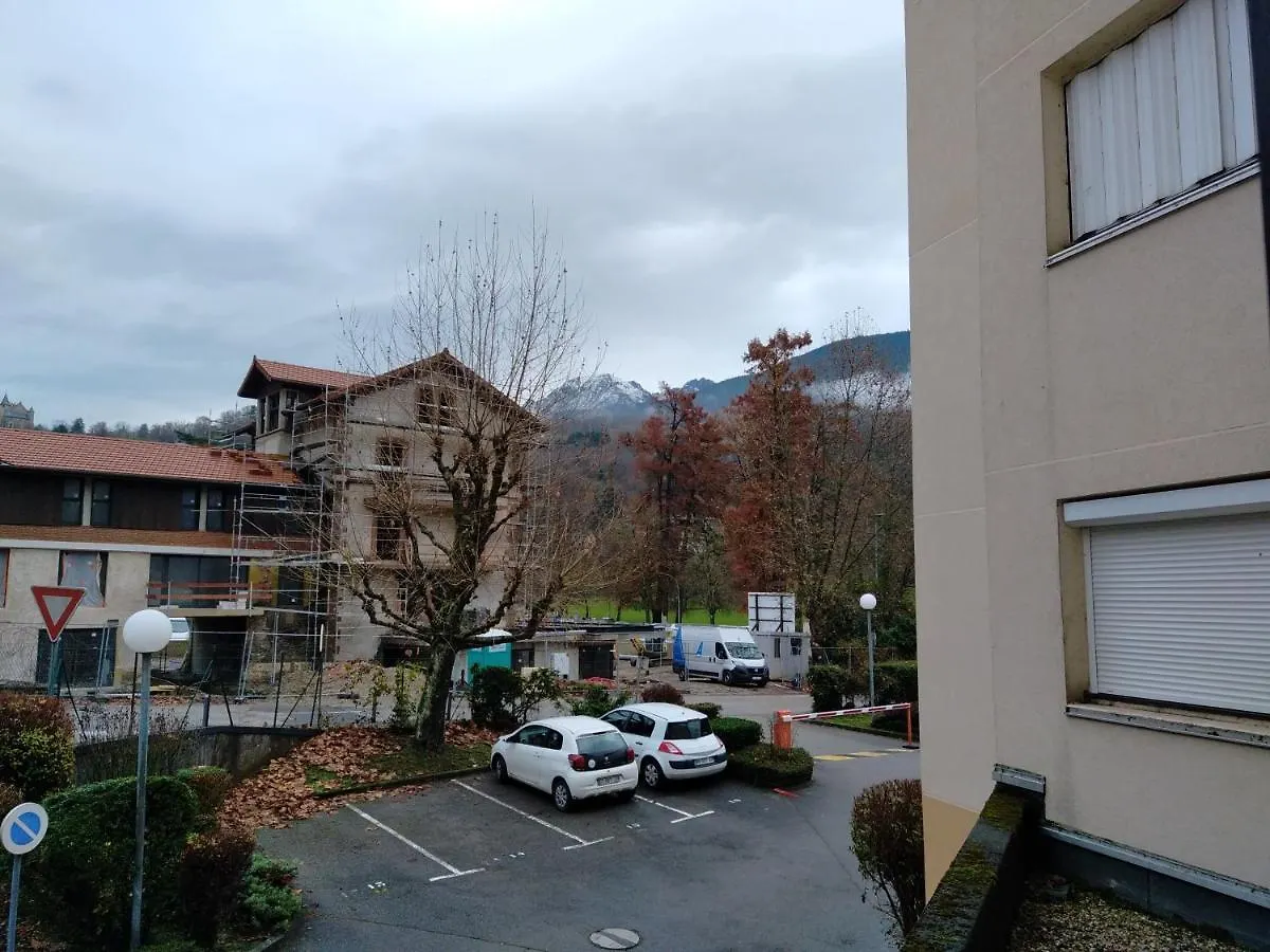 Studio 25 M2 Centre Uriage Saint-Martin-dʼUriage 0*,  Francia